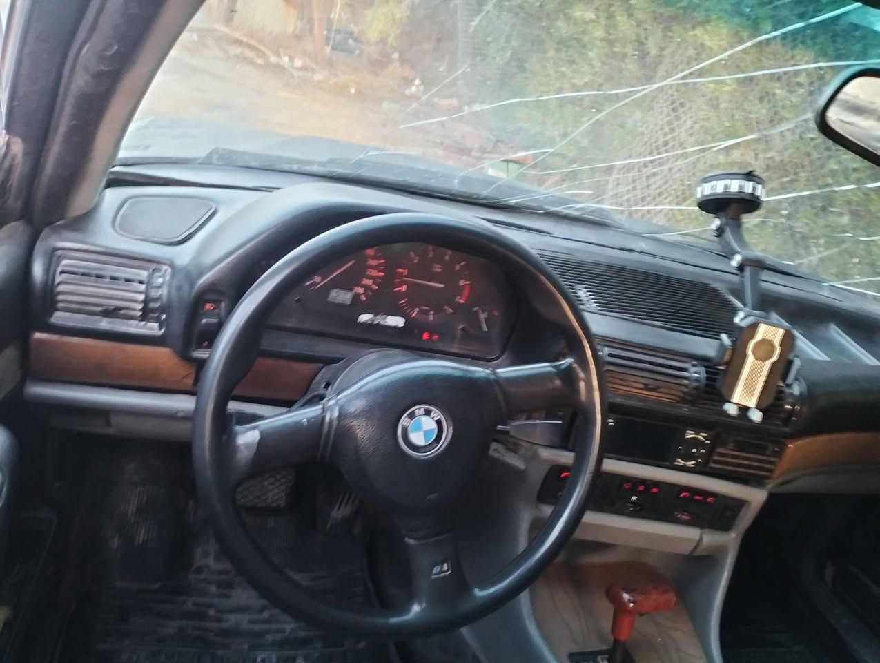 السلام عليكم
@بي ام 735 مكينه 35 مكينه توني شاتها كفاله جير ومكينه كفاله اوتوماتيك سنويه ساقطه بال 23 شرط التحويل رقم نجف راعيها الشرعي بالسماوه تبكي لها على دبلات قدام السعر 17 بيها مجال بيع مستعجل عنوان بصره الزبير كهربائيات كلها شغاله***********
