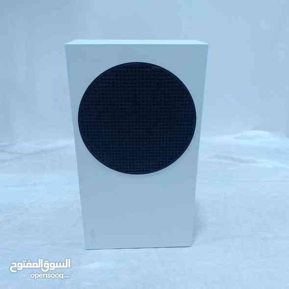 xbox series s 512gb
استخدامه قريب ال 7 اشهر 
نظيف بنظافة الجديد 
متوفر جميع ملحقاته مع كارتونته وحتى الكارتونة بدون أي ضرر 
جوستك واحد الاصلي خالي من العطل وتكدر تفحصة وتتأكد 
الجهاز هو وجوستكه نظيف بنسبة 100%
لا مفتوح ولا مبدل بيه شيء 
استخدامه قليل لان موظف وبنفس الوقت عندي دوام 
اي معلومات اضافية حاب تعرف عنها تفضل خاص 
السعر 350
المكان بغداد
متواجد مسنجر+ *********** وبي واتس
