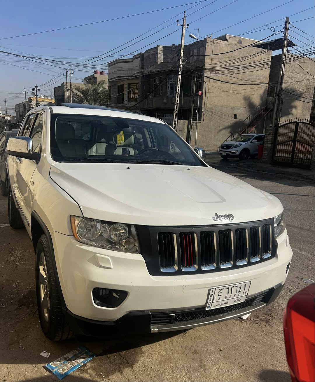 السلام عليكم
جيب لاريدو خليجي ٢٠١٢ فول 
السياره بيه باب وجاملغ ايمن صبغ وبيه مكانت بارد 
السياره خير من الله محرك كير 
مكان السياره الدوره 
السعر ١٧٠$ وبيه مجال بسيط 
رقم الموبايل ***********
