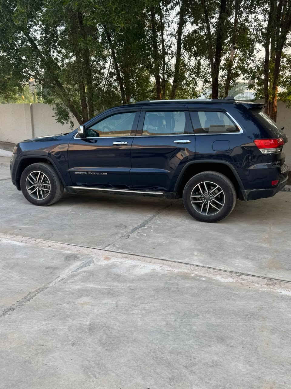 السلام عليكم

 جيب لاريدو لون نيلي 

السعر180 وبيها مجال  

موديل 2017

سياره عليها ادامه كامله
صدر جديد 
تخم تاير 
رقم انكليزي شرط التحويل
سياره حلوه و متعوب عليها ومابيها يي نقص 
مكان السياره الديوانية
صور الحادث بلمنشور
***********
