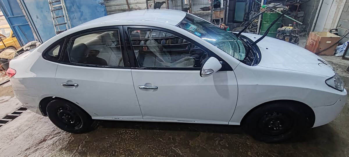 السلام عليكم موديل 2011 وارد خليجي ترايها عل 200كير محرك خير من الله مكاني كربلاء رقمها كربلاء باقي تفاصيل ب اتصال وب فيديو رقمي *********** مكفوله ما عدا طخه ب بنيد ول مذكور ب فيديو وبخدمه شراي سعرها 107 اي ضربه مابيها
