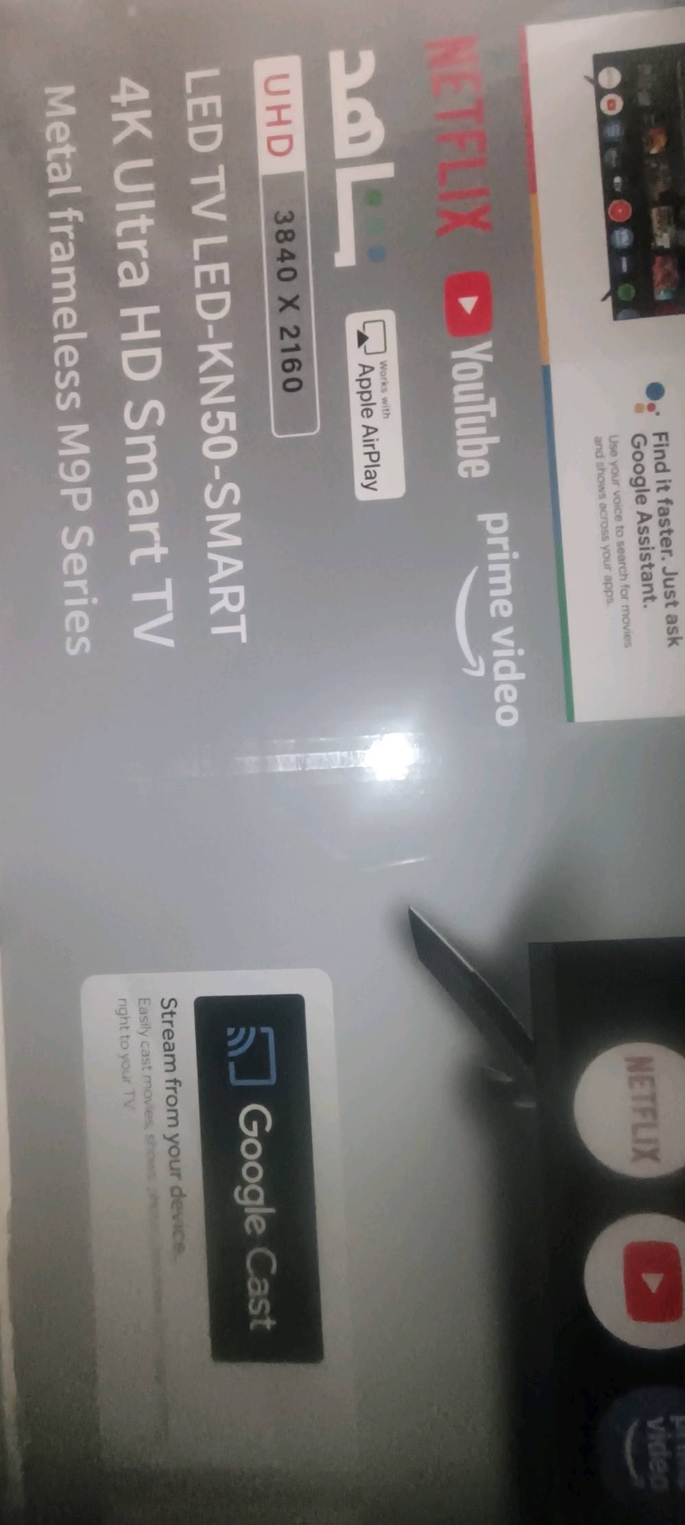 السلام عليكم شاشة للبيع. شاشة راقية نظام كوكل تيفي يعني ماتتوقف للأبد شاشة ناطقة تحكم بالأوامر الصوتية حجم 50 شركة كينوود.. بدون أطار فريملس  وسماعات دولبي فجن صوت نقي ومضخم خرافي بيها سريعة جدآ وسلسلة معالج قوي كأنما تتحكن بموبايل.. شاشة 4K 2160p حقيقي... ودخل بيها شوي غبار بالغلط ما مأثر ولو بنسبة 1بالمية مايبين الا تشغل صورة بيضاء مثل ما موضح بالصورة شاشة ماداخلة تصليح نهائيآ جديدة.... السعر 350الف وبيها مجال..+ اني ماخذها ب 450 قبل فترة   كارتونتها موجوده وملحقاتها عنواني بغداد /الشعب