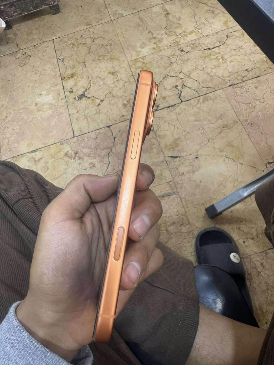 سلام عليكم 17برو ماكس ذكرك 256دبل خط يمك بل صور التفاصيل وبطارية نضيف كلش غراض كامل مليونين وخمسين بي مجال كلش بسيط بغداد التصال ***********
