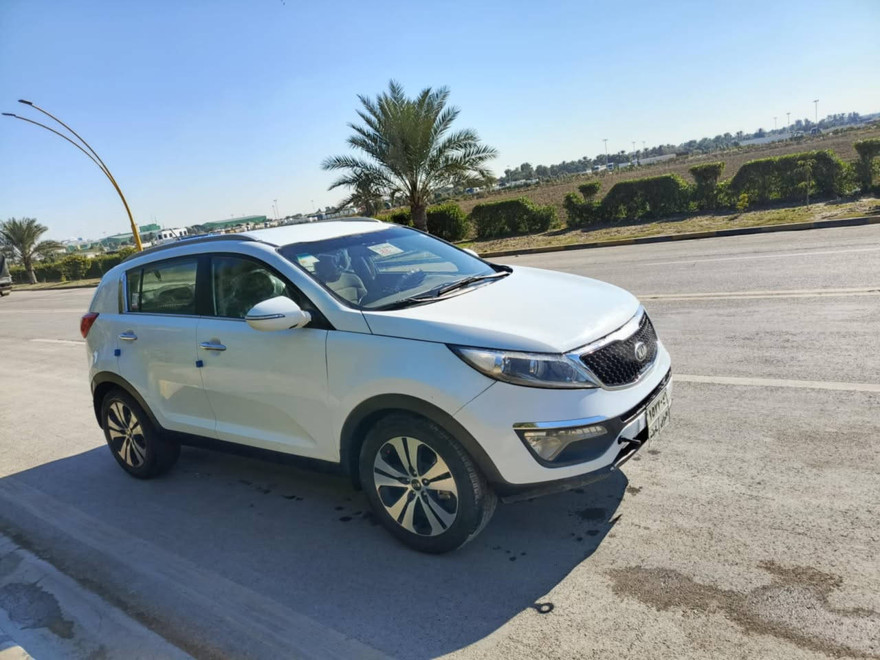 السلام عليكم سبورتج ١٤ رقم شمالي سليمانيه سنويه ماصاقطه مداور او وكاله حاظر مكينه ٢٠٠٠ دوش سياره نظيفه وجاهزه بدون اي نقص تخم تاير جديد  تبريد تدفئه شاشه كامره حساسات خلفيه مري شفط مال حناي السياره ترايك وين متريد استفسار ***********
