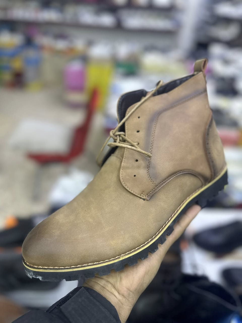 عرض خاص بوت رجالي من 41ل45 السعر 8 الاف بس يتوفر توصيل لكل الحله المكان حي الامام علي شارع المطبات محلات كرار ***********
