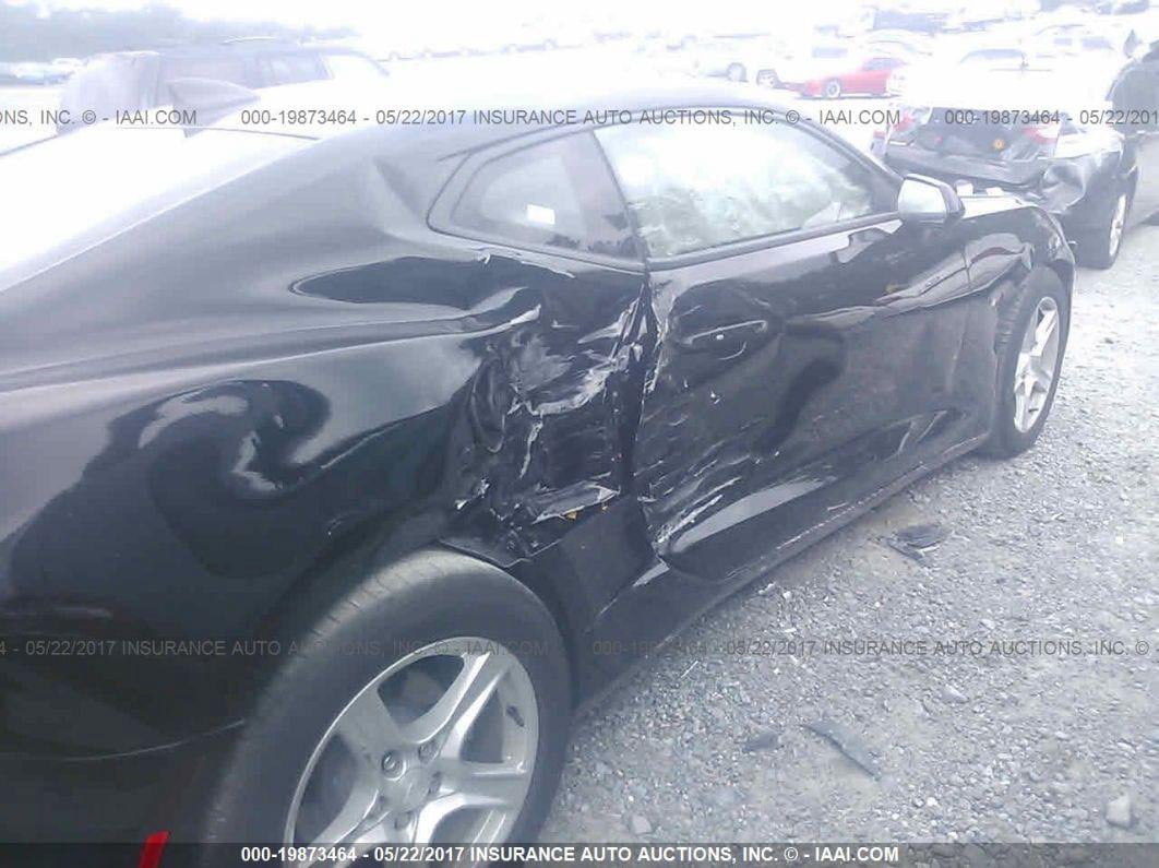 كمارو 2016 1lt
‏6سلندر 

مواصفاتها 
كشنات كهربائي 
تحكمات 
كامره خلفيه 
شاشه تدعم كار بلي 
وهواي بيها مواصفات 

بيها جاملغين وباب بدون دواخل 
كير محرك دواخل شرط 

العنوان : اربيل 
السعر 128 بيع او مراوس حسب القناعه 
الرقم *********** 