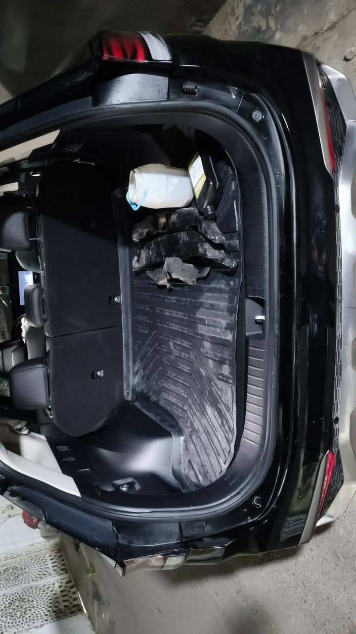 سلام عليكم عندي سبورتج مديل ٢٤هايبردsxبرستيج فوال ١/١ كامله خمس كاميرات محيطية وحده تسجيل شاير مري فتح كشنات تبريد تدفئة استيرن تدفئه دفع رباعي سوبر تيربو بصمه تشغيل عن بعد تمشي عل ريمون وترجع كشنات جلد   حجم لارج مكمركه وكامله مكاني بغداد مدينه الصدر ***********
