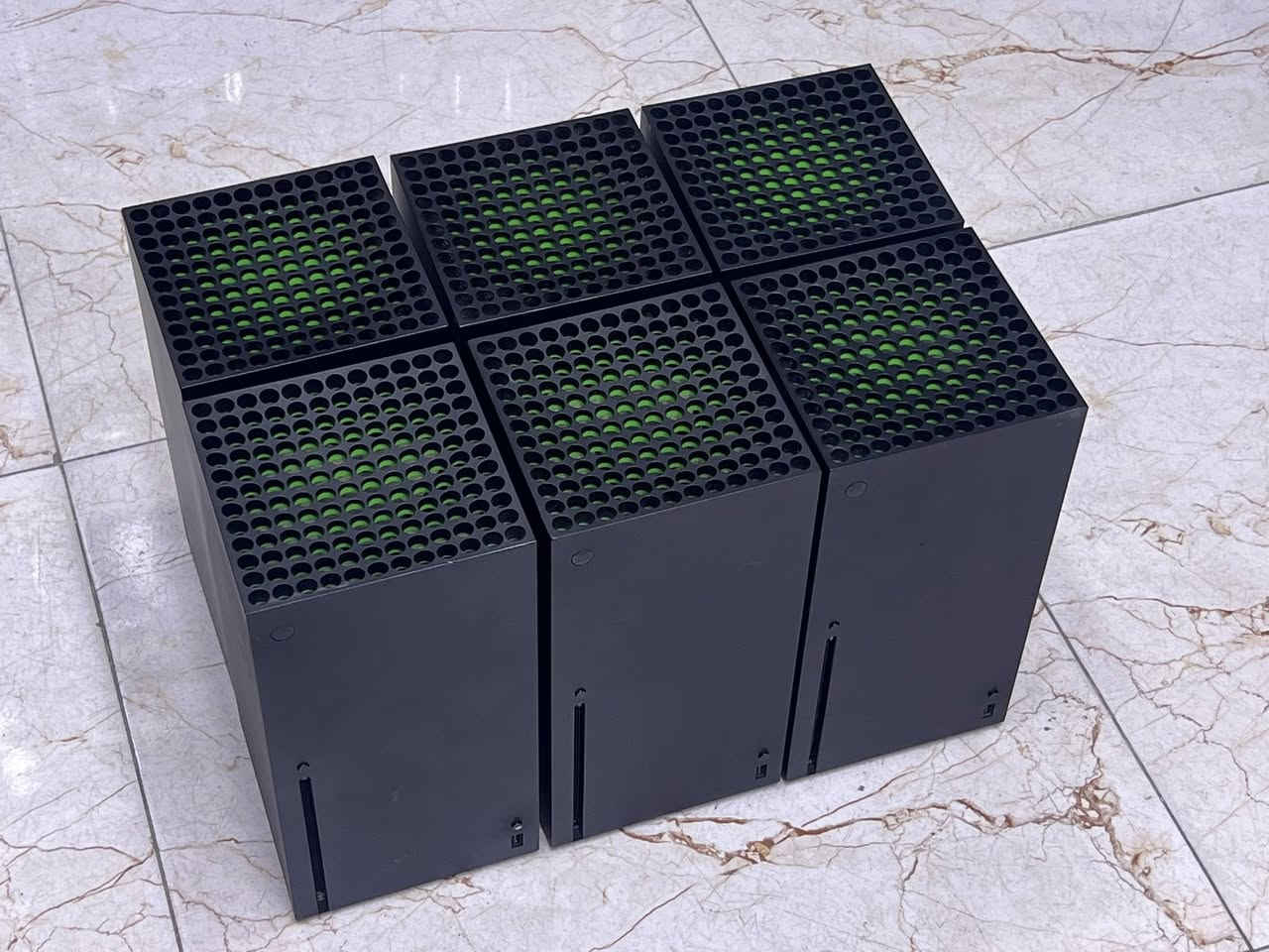 اسعار اليوم 
Xbox 360 (110-130)
One fat (110-140)
One 500/1tb (150-180)
Series x (680-720)
Ps4 fat jailbreak (250-300)
Ps4 slim jailbreak (310)
Ps4 pro jailbreak (350)
المهكر يجي كامل ملحقات ونظافة مع تنزيل الالعاب حسب الطلب
كل الاجهزة تجي ضمان حقيقي عالوصل
توصيل لكل محافظات موجود الطلب يصلك خلال يومين او يوم حسب
عنواني دهوك 
للحجز والاستفسار 
***********
