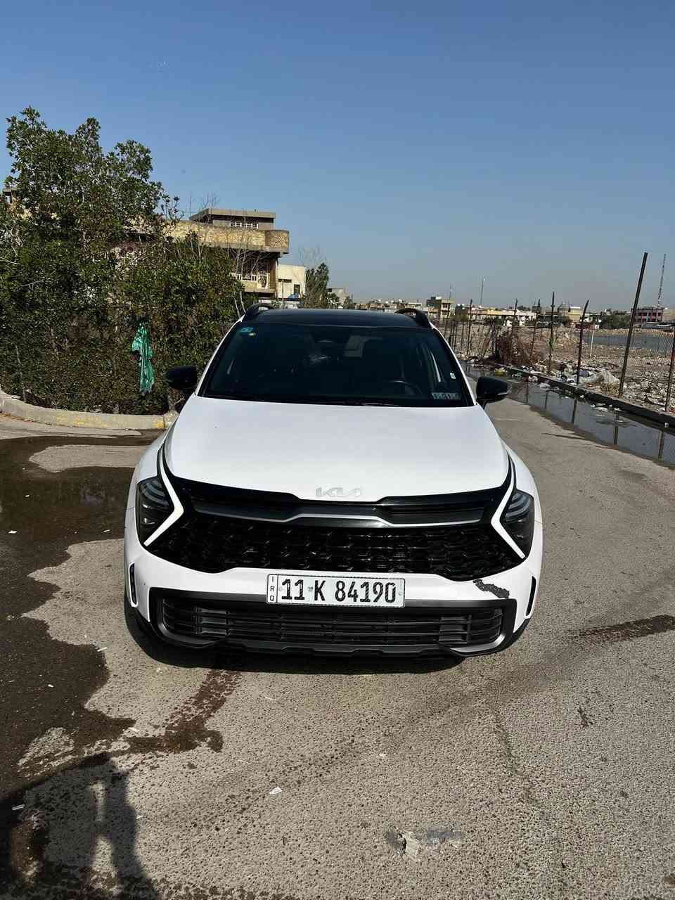 كيا سبورتج اكس لاين2024 
رقم بغداد بسمي تحويل ثاني يوم 
ماشيه 30 قابل الزياده 
محرك 2500cc
كير 8 نمر 
فور ويل اوتو 
اربع وضعيات قياده 
👈 الموصفات 👌
بانوراما 
جنطه كهرباء 
اوتو هولد 
نظام نزول منحدرات
إطفاء ذاتي 
حساسات 360 📐
رادار 360 📐
نقط عمياء بالمري 
انارة ترحيب عند القتراب من السياره 
أناره داخليه LED
قياده ذاتيه 🚗
تحديد مسار 🛤️
كشن كهرباء 
تدفئه بالكشنات 
شاشه متصله قياس 12.3 انج 
مثبت سرعه ذكي 
تشغيل عن بعد 
توقف ذاتي 
هند بريك بصمه 
شاشه اعطال 
اضاءة LED امامي وخلفي 
وبعد بيه هواي مواصفات 
ضرر باب خلف السائق مبدل +صبغ نصف باب السائق / ارباك برده فقط
السعر200$  وبيها مجال 
العنوان / بغداد العبيدي 
للاستفسار***********
