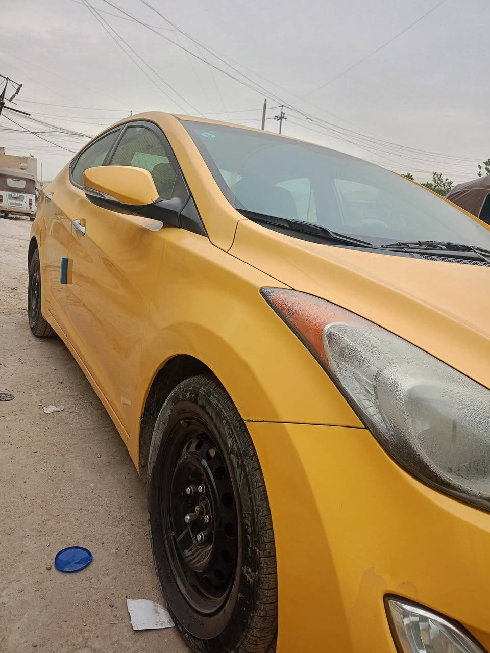 يا الله السلام عليكم
النترا موديل 2013 امريكي  
حادثها باب فقط 
سيارةجديده وحلوه مال جناي
مكينة گير حدادية تبريد على الفحص
حجم المحرك 2000 دوش المرغوب لا تبخير ولا تنقيص    
تحكم ستيرن
داخل لونين
تدفئه تبريد  
تدفئة كشنات 
مكان السيارة بغداد
رقم بغداد بسمي تحويل ثاني يوم  مصفره هيئه وغرامات 
 اي استفسار عن الرقم ***********
