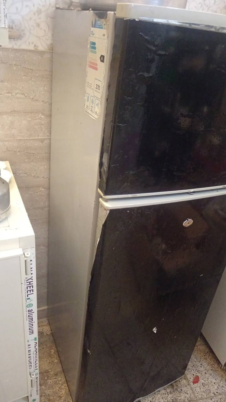 ثلاجه للبيع حجم وسط عنواني باب المعظم الفضل السعر ١٢٥ وبيه مجال


**إذا كنت صاحب هذا الإعلان وتريد حذفه لأي سبب، رجاءا أرسل رسالة إلى الدعم الفني**