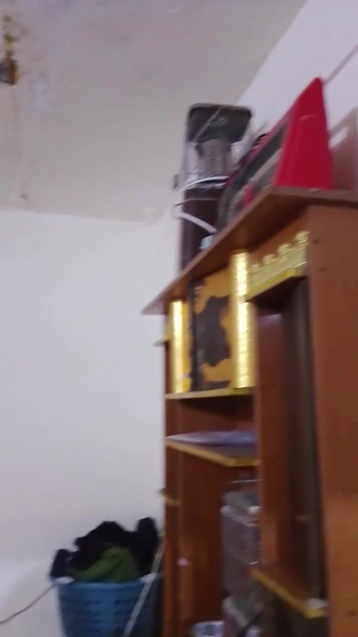 بيت للبيع طابو زراعي سنه2025البناء بلوك يتكون من ثلاث غرف  خمس امتار الغرفه الوحده الصاله عشر امتار المضيف عشر امتار ماي كهرباء تبليط بالباب  مساحه القطعه 225 الديوانية السنيه قرب شارع التجاري الاستفسار علي الرقم *********** غير متواجد علي الفيسبوك 📞
