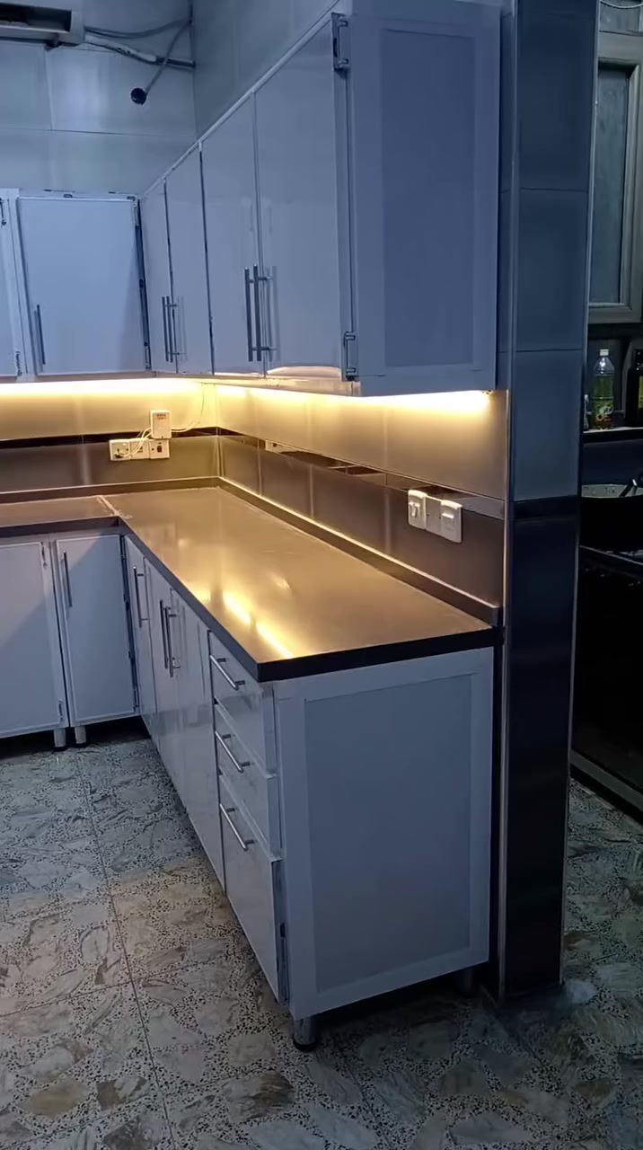 فصال حسب الطلب مطابخ المنيوم ومطابخ hdfوابواب وشبابيك سلايت ومفصلي ستندر وابواب مانع حشرات ومانع اتربة 🌷انسب الاسعار لمعرفة التفاصيل مراسله الصفحة او الاتصال بالرقم *********** واتس عنوان المعمل بغداد الدورة حي الشرطة 🌸دقة بالعمل ومصداقية مع الزبون 🌺🌺🌺🌺✨⭐✨⭐✨⭐✨⭐✨⭐✨⭐✨
