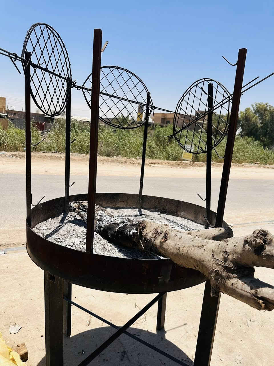 شوايه للبيع استخدام قليل السعر ١٥٠ اي استفسار ***********
