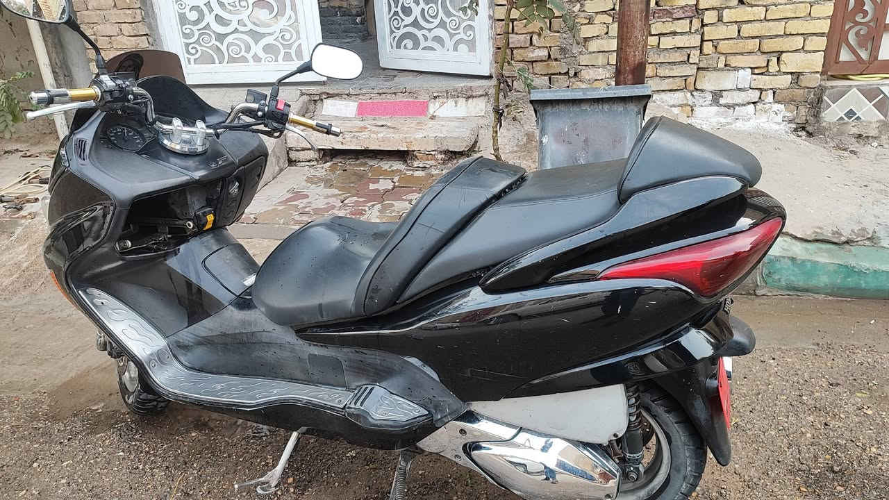 السلام عليكم فورزه 08 للبيع الدراجه ما مفتوحه مكينه كلجات خير من الله كشره كدام عينك كله جديد ب 800 و بيه مجال ***********
