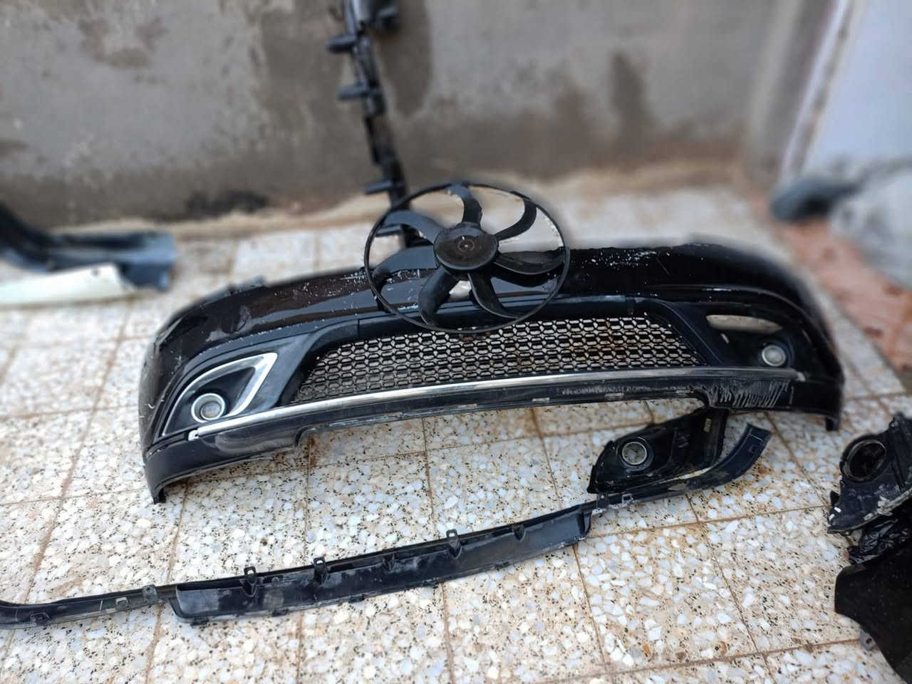 سلام عليكم
غراض دورنكو دعاميه مديل 2016كامله ما ناقصهه شي جيب وشد بس يرادله صبغ لو بوليش وروح الشخوط +بنكه تبريد القاعده نجمه +ماسدات 2 بس يراد اكلاس واحد + جسر الدعاميه الاصلي +شباك كروم سعر100و الدعاميه كامله 750وبيهه مجال بدون لحيه و شباك و وسكنات ب 500 وبيهه مجال الجسر 300وبيهه مجال  البنكه 10الاف الستفسار *********** مكاني ميسان
