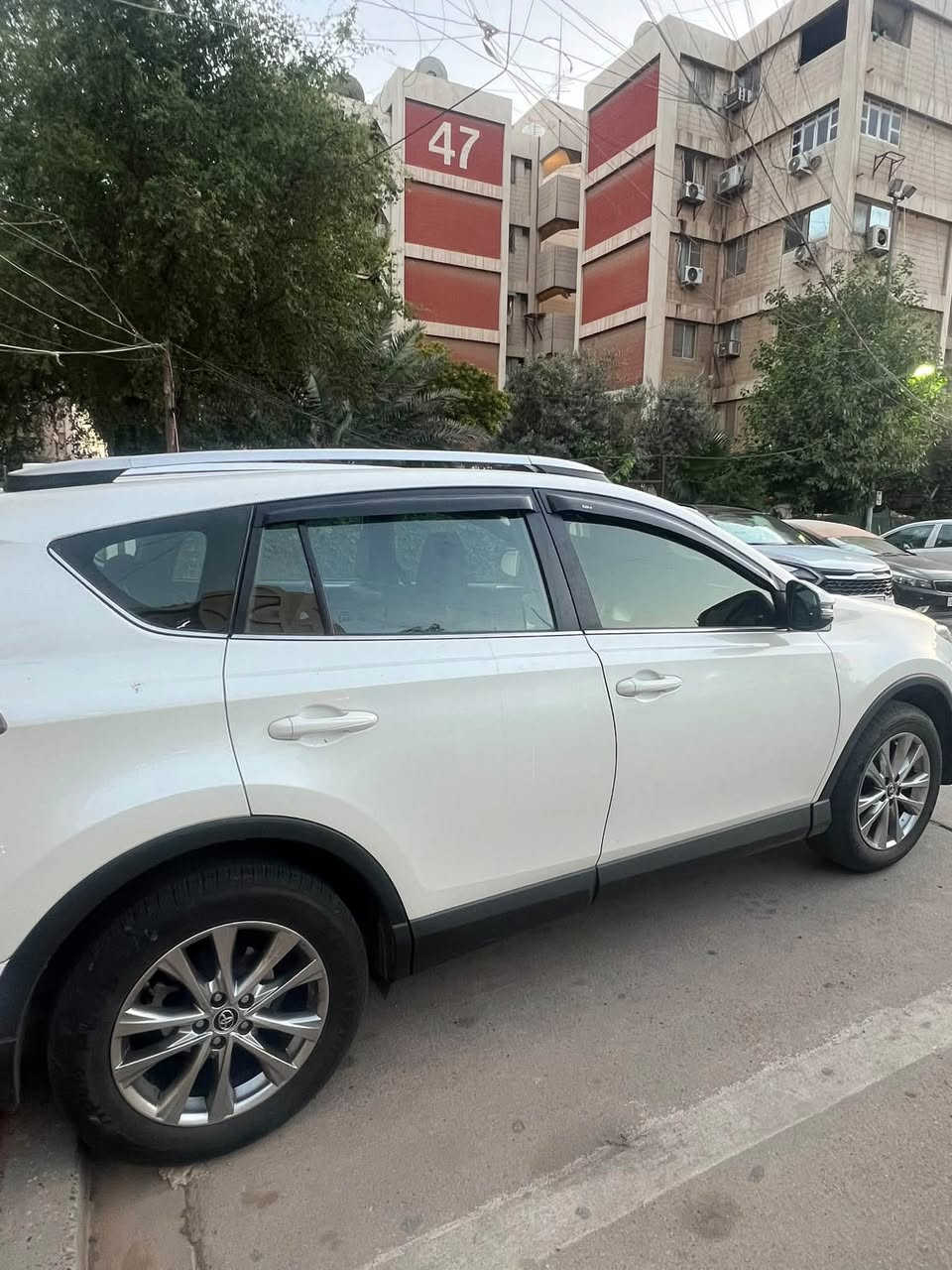 سلام عليكم شباب سياره كاز
للبيع تويوتا راف فور كلين تايتل السيارة نظيفة ومواصفاتها كاملة:
بصمة
موديل 2017
جنطة كهربائية (شفط)
رادار وتعديل مسار
مثبت سرعة
السعر 150
تواصل معي على الرقم: ***********
