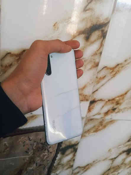 ريلمي 6 بي فطر بسيط بكد لشعره ما ماثر
128/8
ببجي 60 
كامره 4K 
شاشة امولد بصمه جانبية بتردد 90 
دبل سيم كارت 
شحن سريع تايبسي 
نظافة جهاز 85 / 100 
***********
