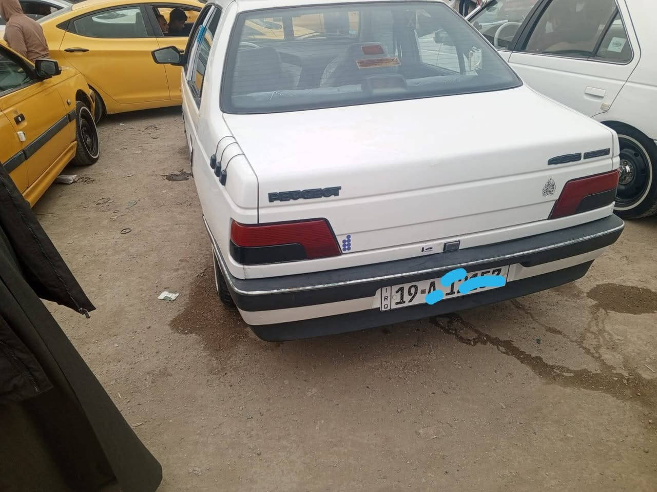 السلام عليكم
من رخصة الادمن... بيجو 405 موديل 12 سيارة جديدة كامله  فقط المكينة بيهه تبخير  تخم تاير جديد  رقم كربلاء سنوية ل29  گشر مكفول  لا  خياس ولا، طخه ولا صبغ  سيارة على بلادهه  السعر 45 بيهه مجال
***********
