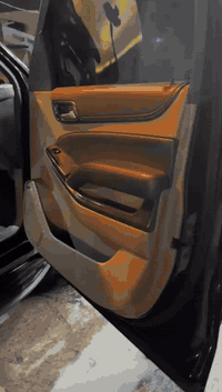 السلام عليكم تاهو ١٨ اسود مواصفات ls مكفوله كفاله عامه من تصليح وصبغ وتبديل محرك وكير بلجيس ماشيه ١٥٠ الف سعر ٣٦٠ وبيها مجال ***********
