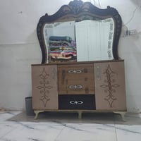 ميز للبيع • كركوك • مراسلة خاص