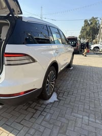 لبيع مستعجل لنكولن سياره معروفه ومعروفه موصفاتهه موديل 2023  ماشيه 16 ...