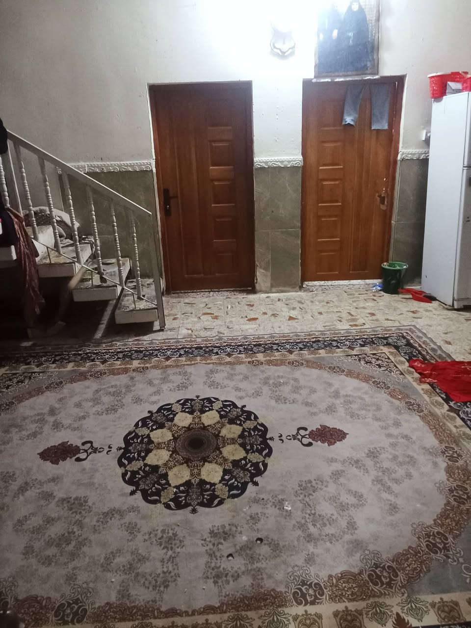 بيت طابو مساحته 150متر البيت يحتوى عله خمس غرف نوم ارضيه جديده واجهيه 7ونص نزال 20 
***********
