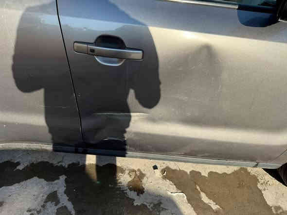 السلام عليكم كيا صول 2017 فول 1/1 بصمة بنوراما رادار تحديد مسار كشن تدفئة وتبريد الكشنات الامامية كهرباء السيارة حادثها حلو 
السعر 130$ وبيها مجال 
ملاحضة بيها هاي الطخة الي بالباب
***********
مكان السيارة بغداد الكرادة قرب جامعة الاسراء
