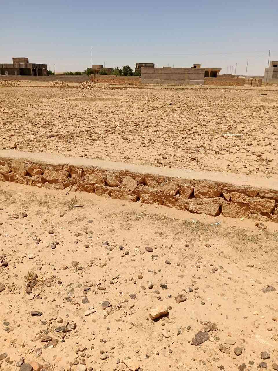 السلام عليكم
قطعتين كل وحده 2000م الشارع بنصهن  قرب بيوت الجدايل بالزيتون الغربي  رقم الهاتف ***********
