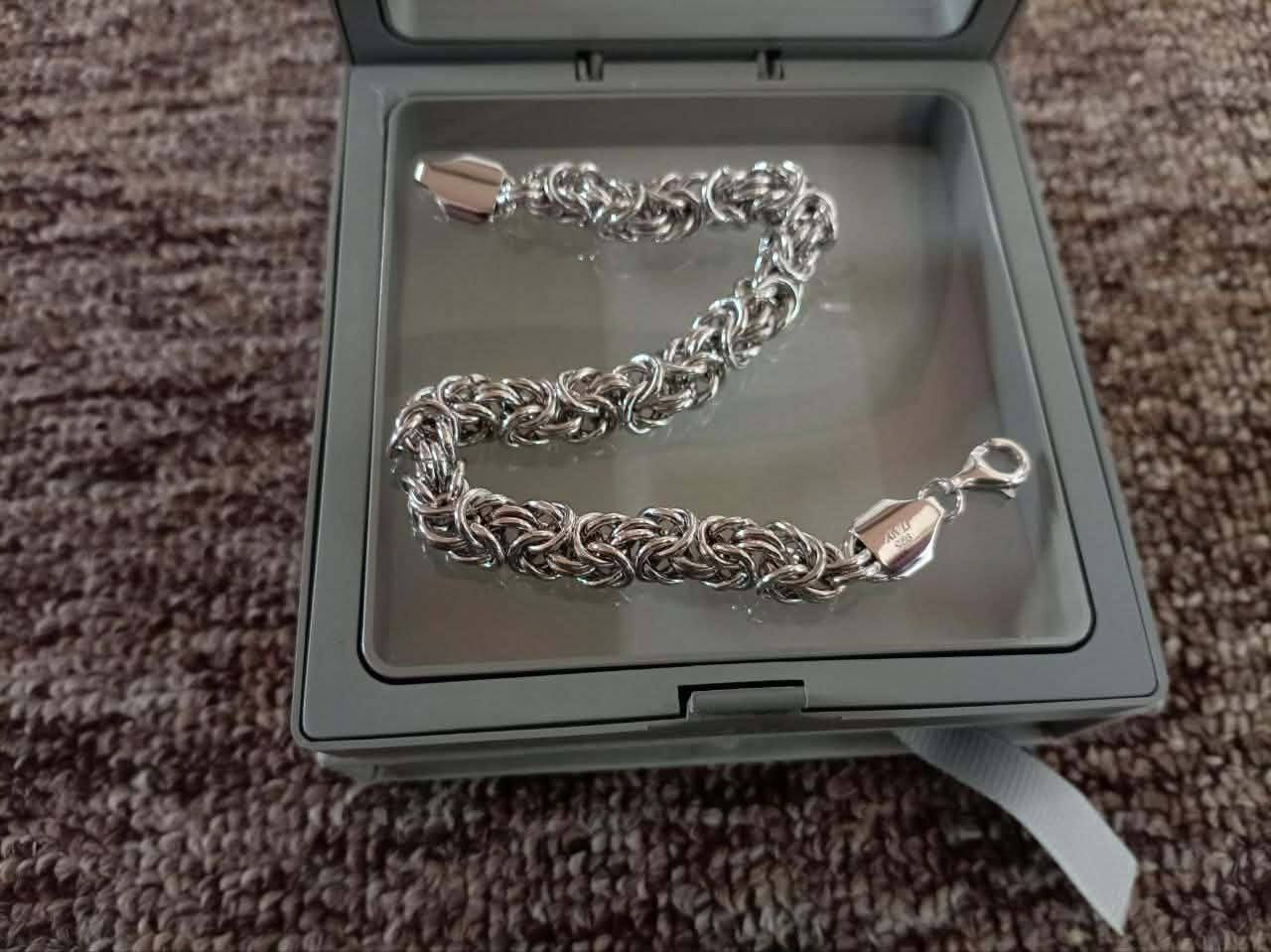 السلام عليكم
اسوار فضه  مختوم (925 ايطالي) وزن ثقيل مزاد من25 الف لمدة ساعة وبالعافية على الياخذه


**إذا كنت صاحب هذا الإعلان وتريد حذفه لأي سبب، رجاءا أرسل رسالة إلى الدعم الفني**