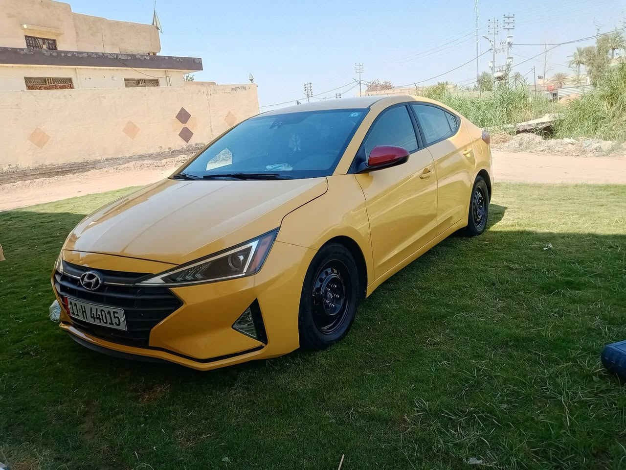 سلام عليكم النترا وارد امريكي 
حدثه باب وجملغ
مواصفات نص فول 
شاشه تحكمات جهتين
محرك 2000
كير ومكينه وتبريد مكفولت 
رقم بغداد نكليزي مصفره هيه وغرمات 
سعر 110 وبيها مجال قليل 
مكانه كربلاء طوريج 
رقم ***********

