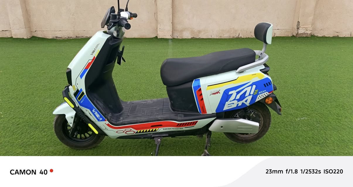 من رخصت الادمن 
السلام عليكم
دراجة شحن ABK 
سرعتها 65 حقيقي 
تمشيك 70 كيلو 
الشاحنه, 72 فولت 
تبديل نمر 3 الرابع ما يشتغل من الشركه 
الدراجه صار الها شهر طالعة من المعرض 
الدراجه حلوه و نضيفه 
بيها ملاحظات بسيطة يعني خدوش والمرايا 
السعر. 800 الف وبيك خير وتدلل 
عنواني . كربلاء حي العامل قرب جامع الامام علي  
*********** بي واتساب
