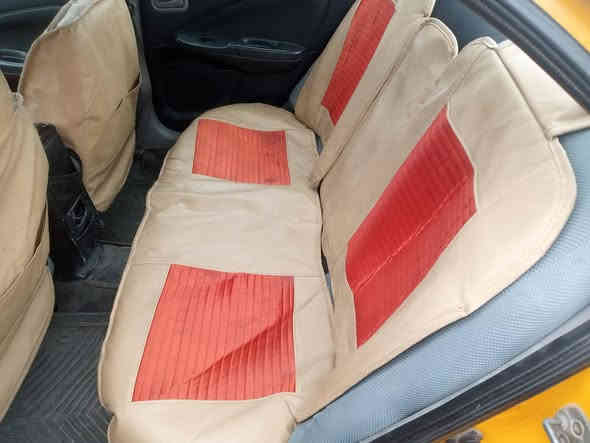 السلام عليكم
سني للبيع 
موديل 2001
رقم بغداد دولي 
تحويل مباشر 
صفره مؤسسه تحويل الى ابيض بقرار مرور
السياره جاهزة من كلشي بشرط ابره ماتحط عليها يأخذها 
باذن الله 
بيها لخه بسيطه براس جاملغ امامي ولخه شوي من وره حتى مابينها بس حك الله لازم نذكر 
محرك وكير خير من الله 
كير عادي
صدر جديد كهربائيات جديد 
داخل جيد جدا دوشمه 
السعر 66 وبيها مجال  
عنوان الأنبار . حديثه.بروانه
رقم هاتف ***********
