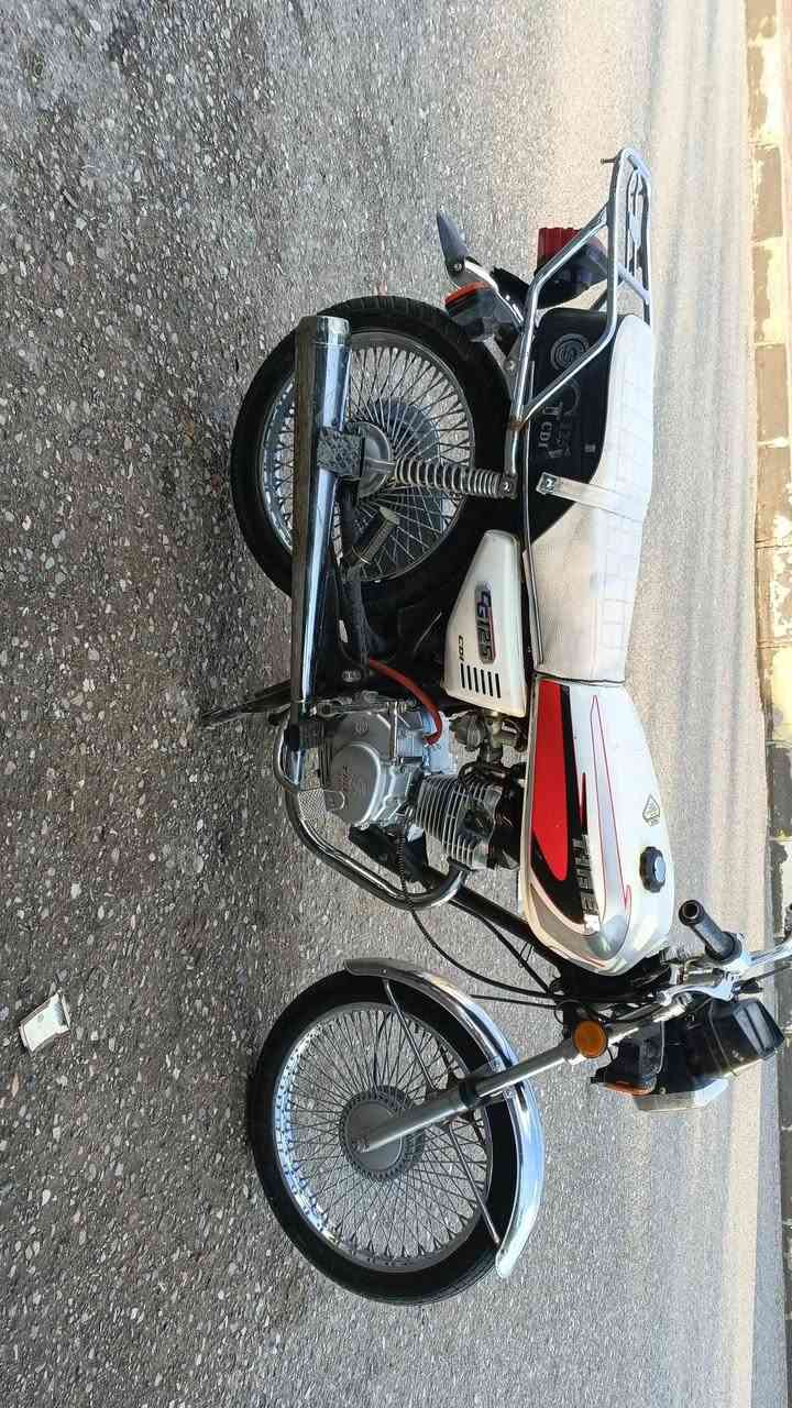 دراجة ابيض تايكر 21 مكينة بشرط صرف بخار بشرط فقط قبق فينس مفتوح كهربائيات بشرط جسمة كلا بلاد عنوان كركوك حي عسكري تواصل ***********
