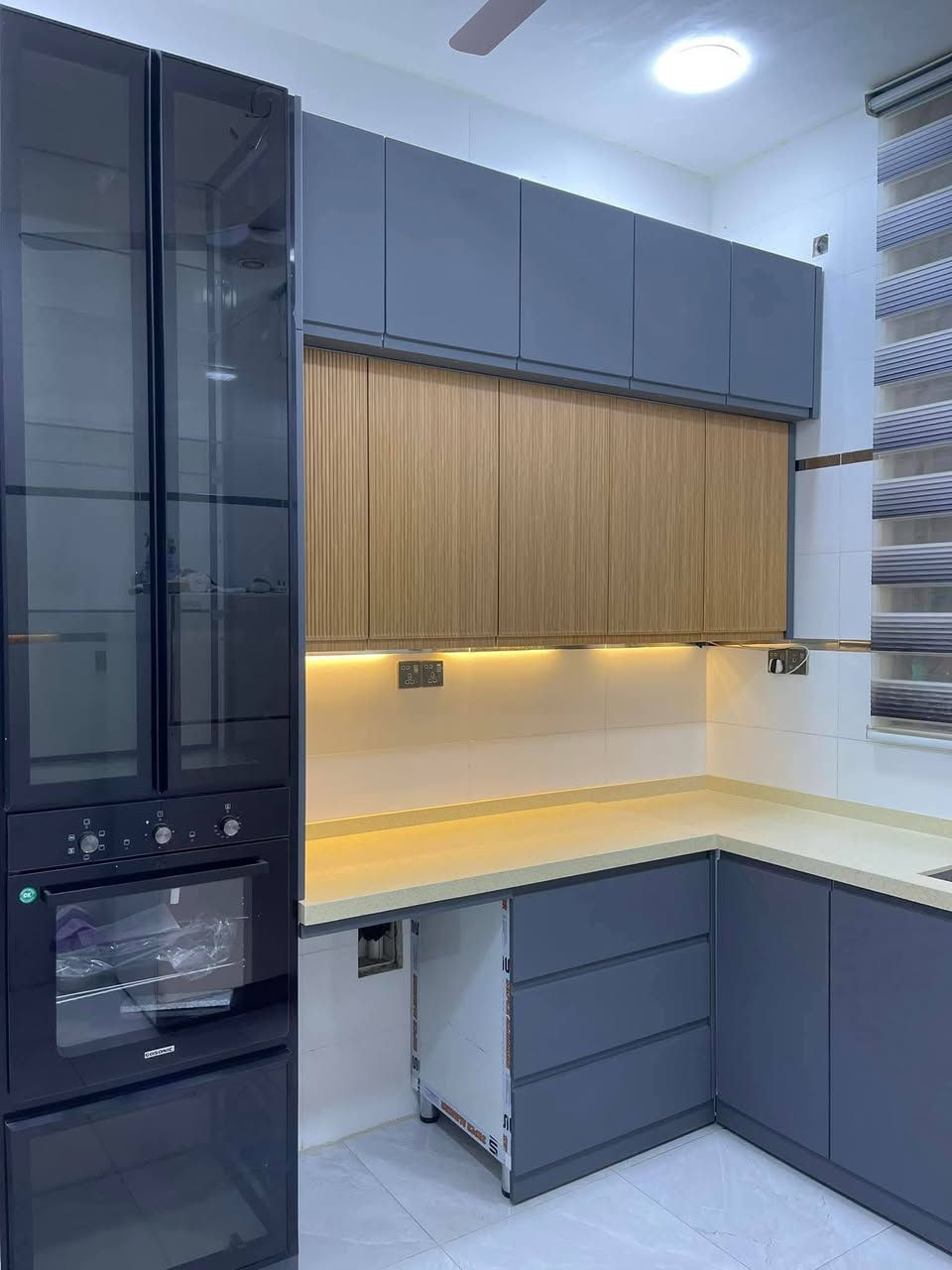 السلام عليكم يعلن معمل الغري للمطابخ للديكور عن تخفيضات بل الاسعار بمناسبة حلول شهر رمضان المبارك السعر القديم 200دولار المتر السعر الحالي 175الف للمتر الوحد يشمل جميع الموديلات للتصال على الأرقام التاليه    ***********
النجف الاشرف حي السلام شارع مجمع العين قرب سوبر ماركت فد لحظة.
