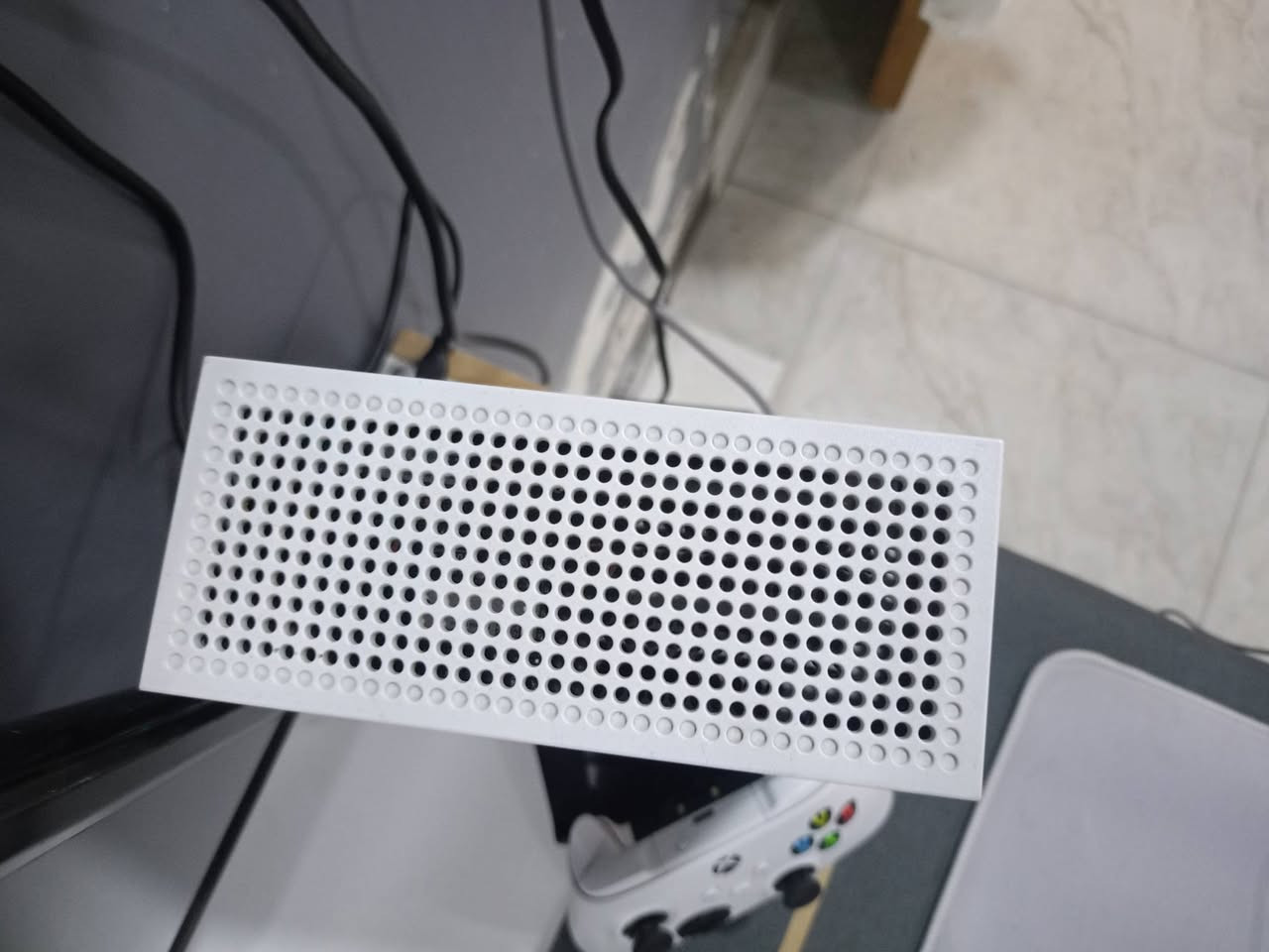 سلام عليكم Xbox series s لبيع جهاز كلش نضيف
مواصفات 
مساحة تخزين 512G

مع هارد خارجي مساحة 500G

جهاز يشغل 120فريم 

ملحقات الجهاز 
1-واير كهرباء 
2-جوستك أصلي ملاحظة(بيه درفت بل كير بس تكدر تصلحة)
3-واير HD
4-مبرد هوائي 
--------------------------------------------------------------------------------------------
ملاحظة عندي جوستك كيم سير إحترافية بيه اضواء RGP اذا تريده راح أحمل على سعر جهاز 
قيم جهاز وحط سعرك بل تعليقات مع أو بدون جوستك كيم سير واني أقيم سعرك وأراسلك


**إذا كنت صاحب هذا الإعلان وتريد حذفه لأي سبب، رجاءا أرسل رسالة إلى الدعم الفني**