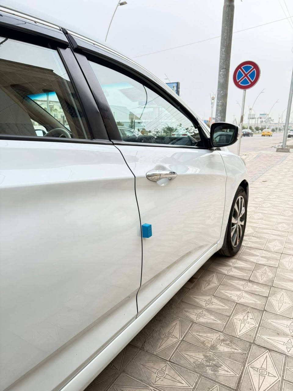 سلام عليكم ورحمه الله وبركاته
اكسنت موديل 15 خليجي كفاله عامه فول للخير 
محرك 1600 كير حديديه تبريد تخم تاير ماذب عليها ربع 
ماشيه 85 الف كيلو متر البيع السعر 107 وبيها مجال 
مكان السياره السماوه قضاء الخضر رقم الهاتف ***********
