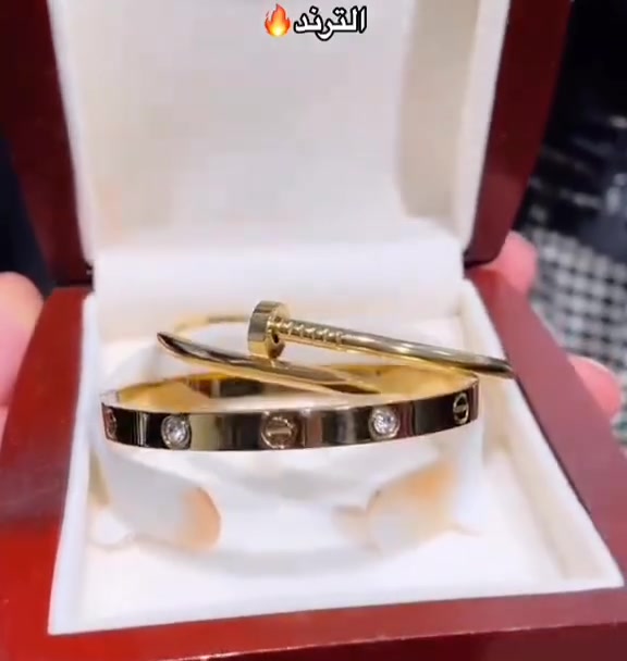 سيت متكون من قطعتين 💫مسمار وكارتير💫

🌟كوالتي ممتاز أصلي ✔️
🌟طلاء ثابت بجودة عالية 💯
🌟غير قابل للصدأ ✔️ 
🌟متوفر باللون الذهبي💛

سعر السيت ١٠ الاف


**إذا كنت صاحب هذا الإعلان وتريد حذفه لأي سبب، رجاءا أرسل رسالة إلى الدعم الفني**