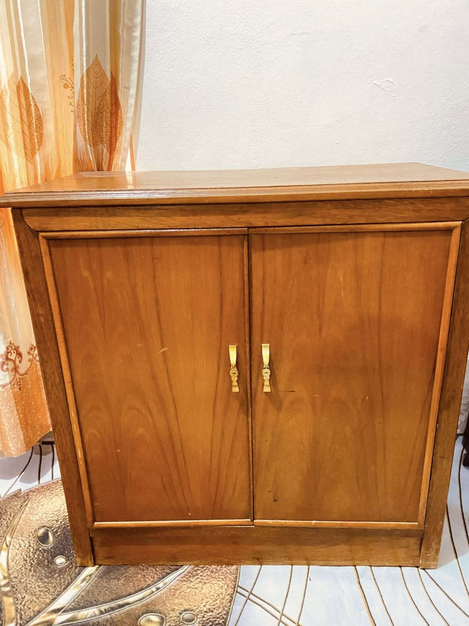 سلام عليكم غرفه خشاب عراقي الثكيل 7قطع الي رايد يتواصل وياي خاص او عل رقم ***********
