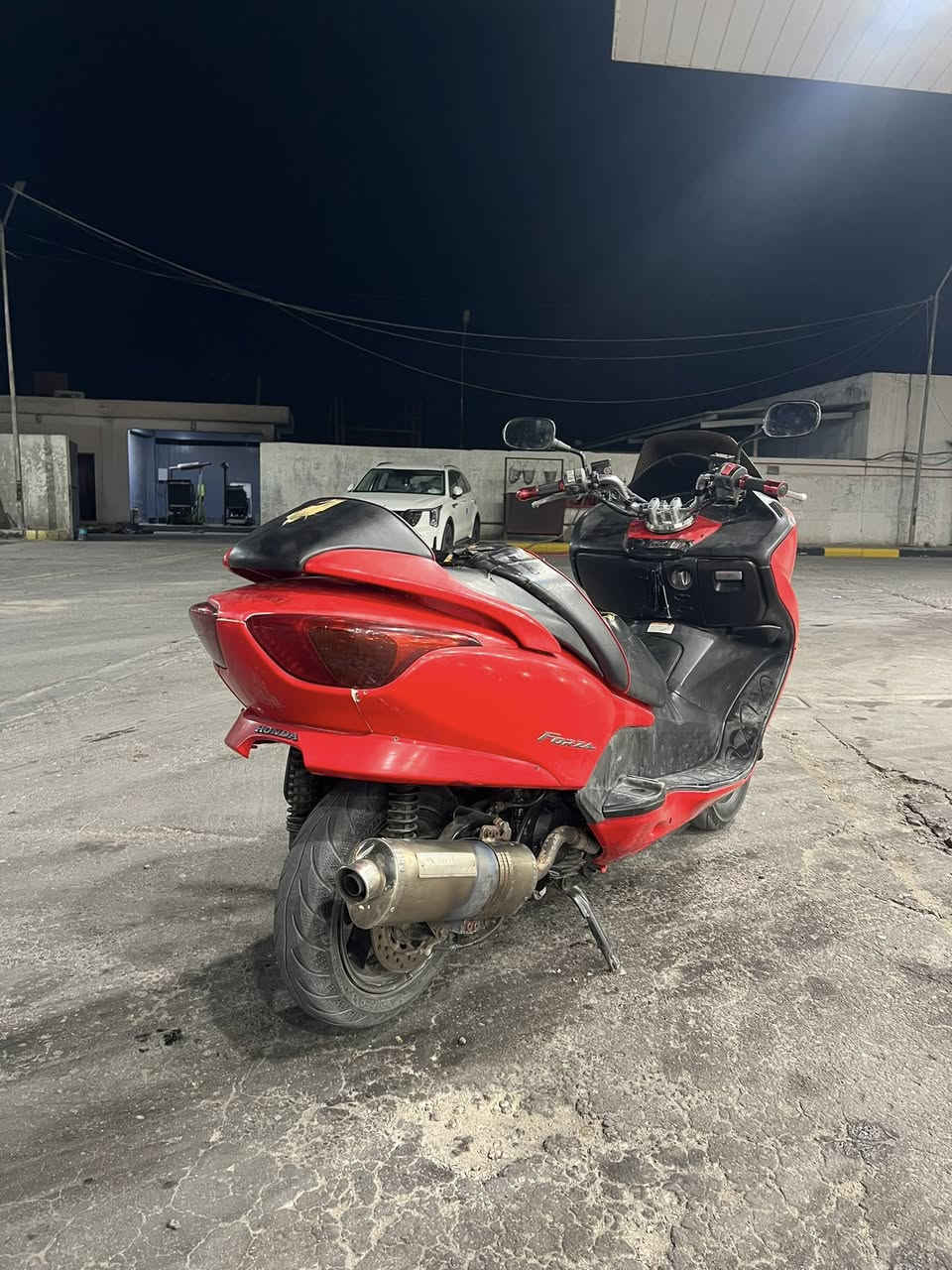 السلام عليكم فورزه08 الدراجه كهربائيات كلها شغاله اشاير لايت بك لايت نكره سلف تشتغل شلعه معدل فول الدراجه مقصها فقط دوشمه للكشن السعر 700 وبيها مجال للطيبين العنوان البصره ***********
