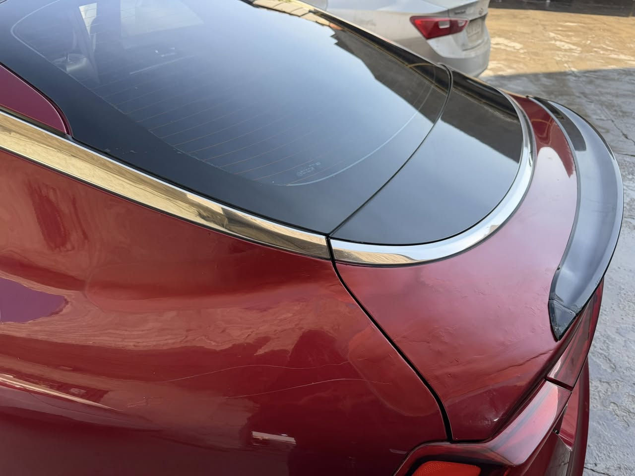 2022K5 gt
السعة: 2.5 لتر (2497 سي سي).  ￼

 • القوة (حصان): حوالي 290 حصان @ 5800 rpm. 

فول موصفات 

مقاعد أمامية مدفّأة ومهواة.  ￼

 • مقاعد خلفية مدفّأة.  ￼

 • عجلة قيادة مدفّأة.  ￼

 • شاشة معلومات ونظام ملاحة GPS.  ￼

 • دعم Apple CarPlay و Android Auto.  ￼

 • شحن لاسلكي للهاتف.  ￼

 • سقف بانورامي 

حادث دعاميه إماميه وبيه بارد بق الجنطه بلعراق 

السعر 185 

***********
