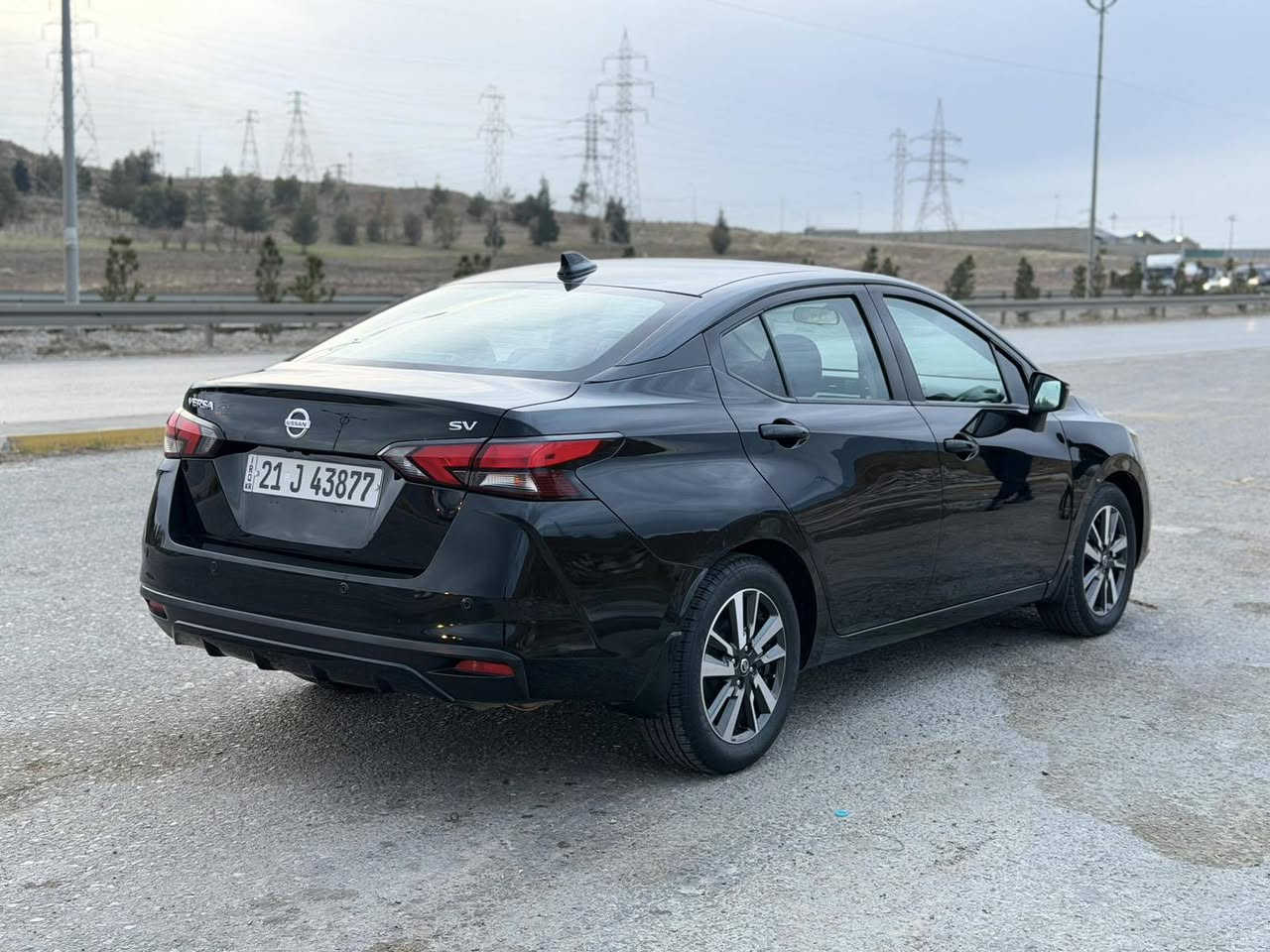 نیسان ڤێرسا 2021 SV
سەیارەکە نمونە لە جوانی 
هەمو گیانی بەشەرت 
یەک دینار مەسرەفی تێدانیە 
٤ تایەی لۆک سەنەوی تا ٢٠٢٩ تازەیە 
تەقەو رەقەی نیە 

سعر : لە کۆمێنت داوای بکە ڕاستەوخۆ بۆت دێت 🤖 

سەیارەکە یەک چەمەلەخی دوای سایەق بۆیاخە
 بئ ناو گرتن یەک تۆز ناو دەرگاکەی بۆتە بۆیاخ
رەسمی سۆنەرەکەشم داناوا

ژمارەی خاوەنەکەی 
***********
