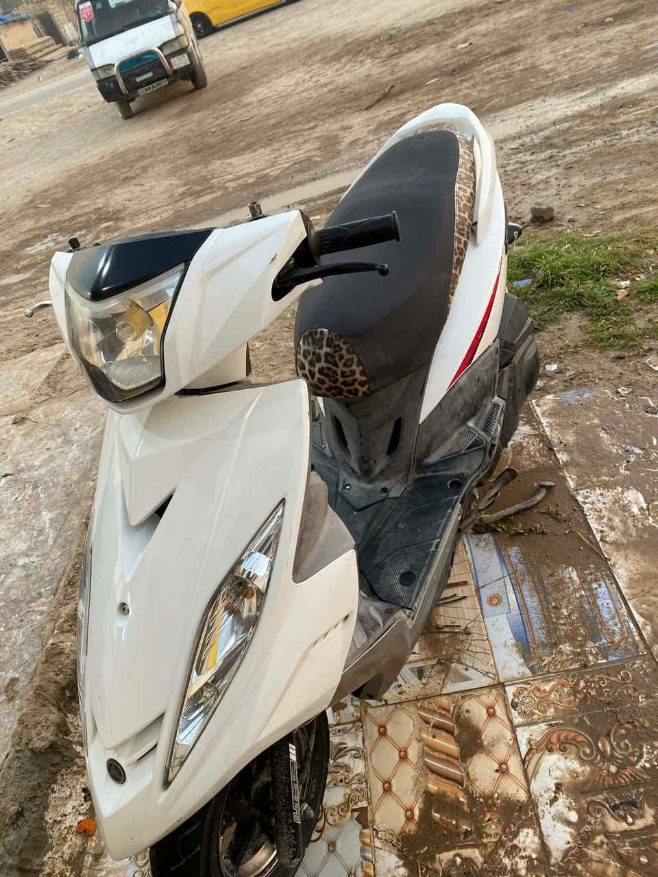 دراجه جي تي للبيع دراجه بلاديه موديل 2010 كفرات بلادي مال شركه ليبل شركه بعده بيهه هيه ولكتابه مكان كاطون الرازي التواصل علا الرقم موجود واتساب *********** مكلف بالنشر غير متواجد خاص
