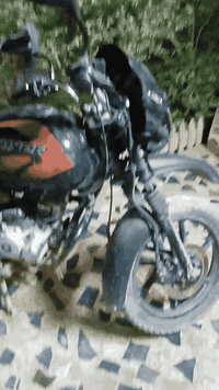 سلام عليكم شباب بوكسر موديل 23 بدون  كير محرك شرط اخرس لاتبخير ولاتنقيص ولاصوت كهربايات كلها شغاله سلف هندر دراجه لامكلوبه ولامدعومه عدله نقصه كلوب امامي وخلفي فقط رايدها مليون و50االف مكاني بغداد بشعب ***********
