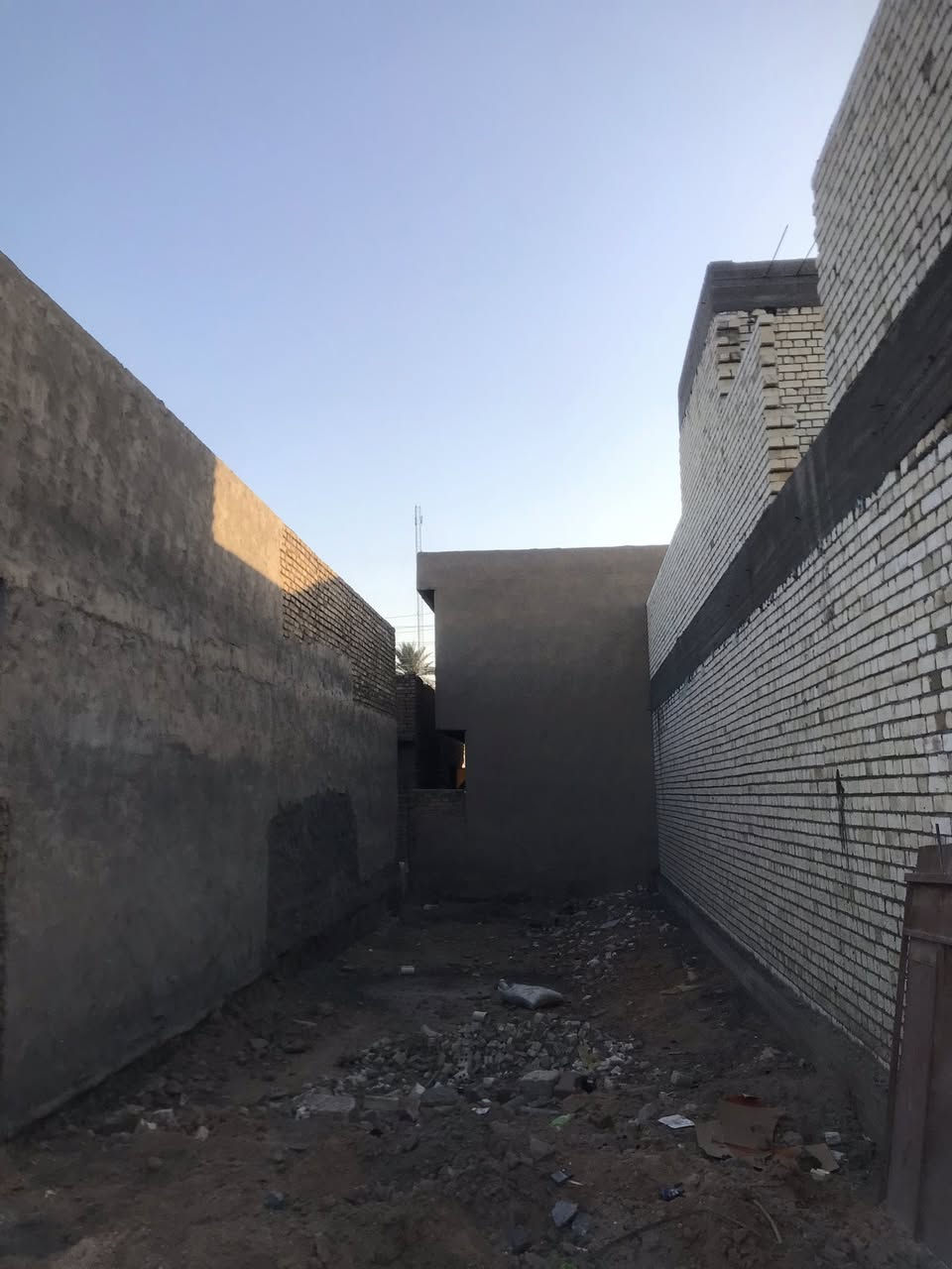 سلام عليكم قطعه100م طابو صرف العنوان طويريج ام الهوى شارع الحمداني السعر50مع المجال الاستفسار***********
