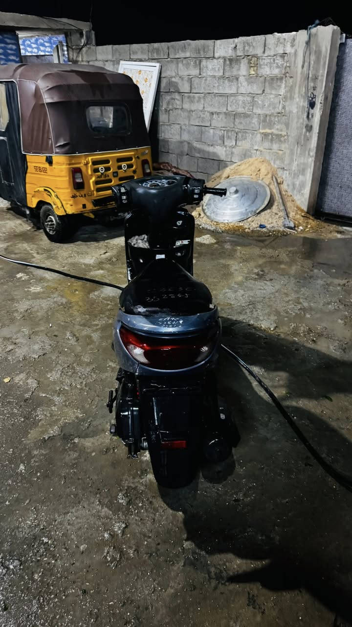 السلام عليكم
دراجة بريز للبيع نزلتهه ربمه بتاريخ 19/8/2025
وما متعبهه نظيفه فووول كلشي بيها شغال 
السعر 750 وبيها مجال بسيط 
المكان الكرغولية قرب البانزين خانة
 ***********
