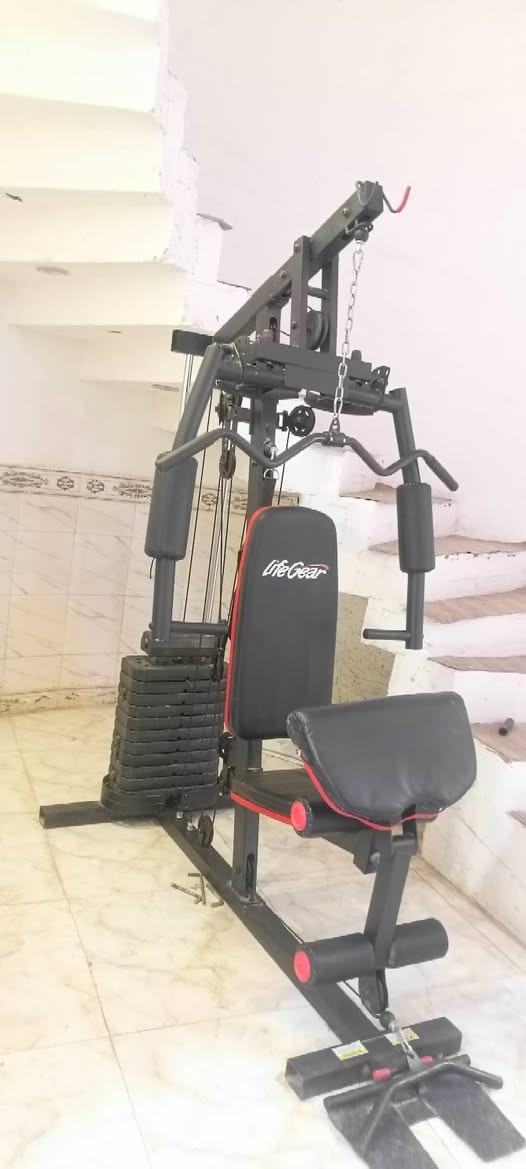 السلام عليكم 

جهاز جيم للبيع
عدد الحركات 10 متنوعة أرجل..ضهر..سواعد..اكتاف..باي..تراي
عدد الاوزان 110كيلو
جهاز جديد مستخدم قليل
السعر 450 مع مجال قليل


**إذا كنت صاحب هذا الإعلان وتريد حذفه لأي سبب، رجاءا أرسل رسالة إلى الدعم الفني**