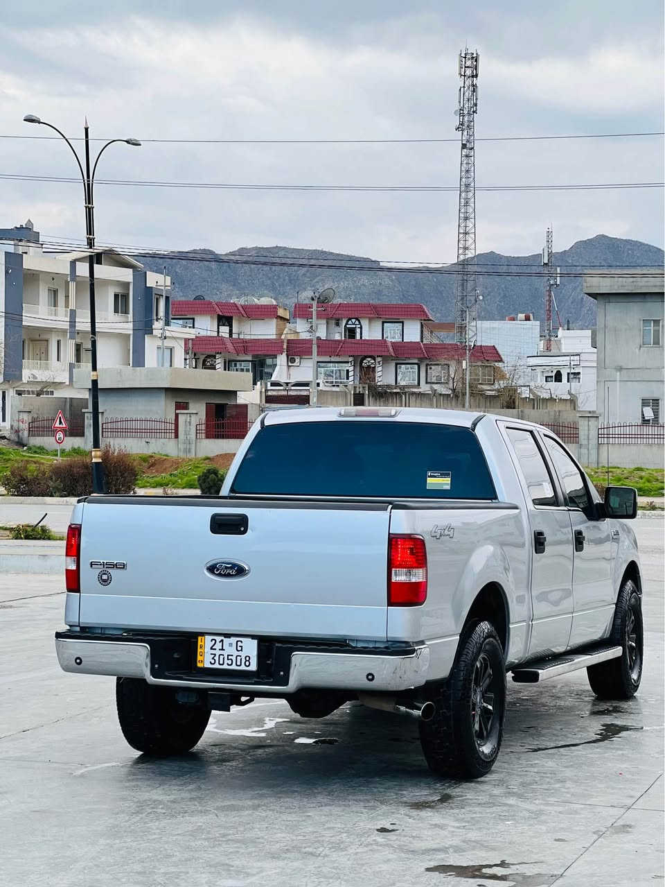 فؤرت 150 مؤديل 2008مواسةفات  xlt فول مواسةفات بؤدي كورتي دةرگا دريژ مةرغوب . مواسةفات گير تؤماتيك دةبل ئةكسل سيدي بؤكس بيلاد 6 سيدي حاسة گلؤپي ناو بؤدي مةكينة هةشت پستؤني عادي مةرغوب لايت ليد سةيارةكة ٢١٣ هةزار رويشتوة ناو پاكةت چوار تايةو ويل و دؤسةي راپتةري لؤكي لةسةرة ليدي عةتةرة يةك پةلة بوياغ بةدةرگاي پشت سةكنةوةية بي ليدران سةنةوي و رةقةمي تا 2031 تازةية گيرو مةكينة و كارةباي و دةبل ئةكسل و ليدران هةمو گياني بةشةرت سعري 129 گةلاو مةجاليكي برايانة سةيارةكة مالي دؤستة سةوداش دةكةم لةسةر دل گرتن *********** رانية, السليمانية
