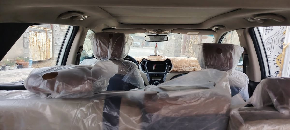 السلام عليكم سنتافي للبيع محرك 6 سلندر سياره كويتي مقفوله سبعه راكب
***********
