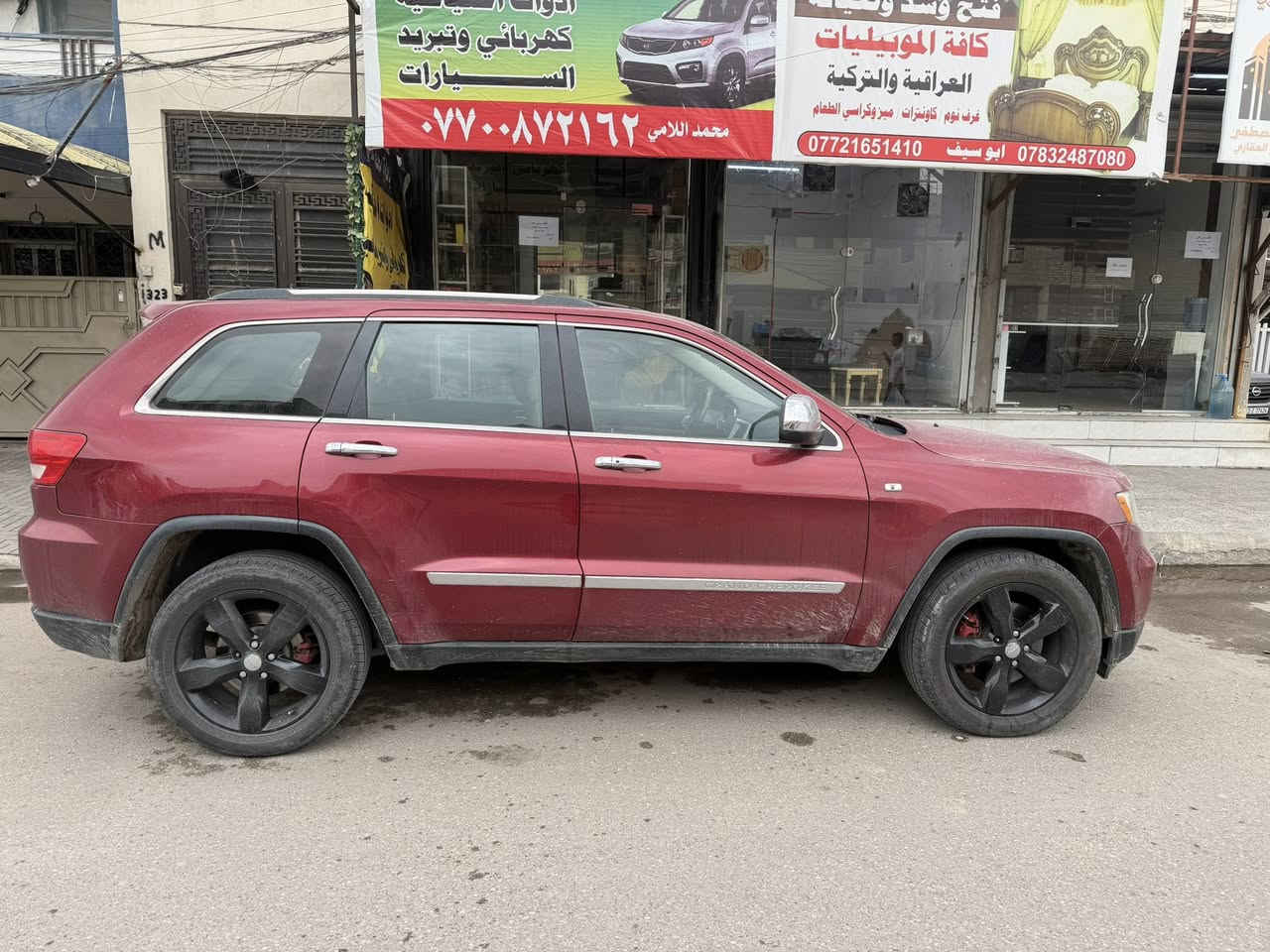 السلام عليكم للبيع جيب
موديل ٢٠١٢ 
رقم بغداد دولي
محرك ٣٦٠٠
فول مواصفات 
بيها ٦ قطع صبغ 
بيها مقدمه الشاصي مبدله يعني بي كص 
السعر ١٣٠ 
***********
